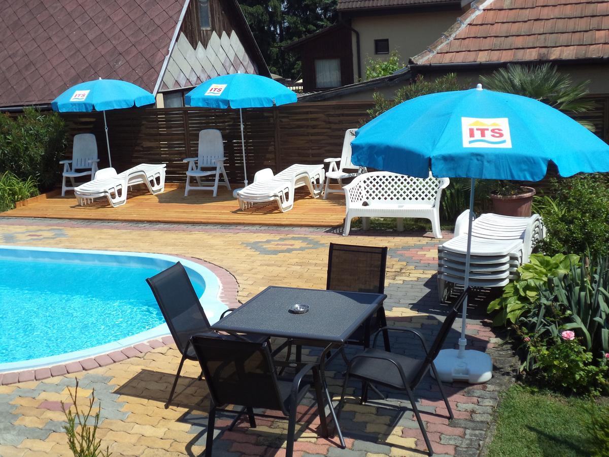 霍尔普潘子奥酒店 Balatonföldvár 外观 照片